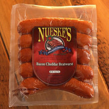 Load image into Gallery viewer, Nueske&#39;s Bacon Cheddar Bratwurst
